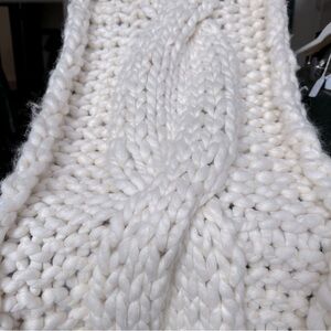 Crate&Barrel Chucky Knit Wool Runner 6ft